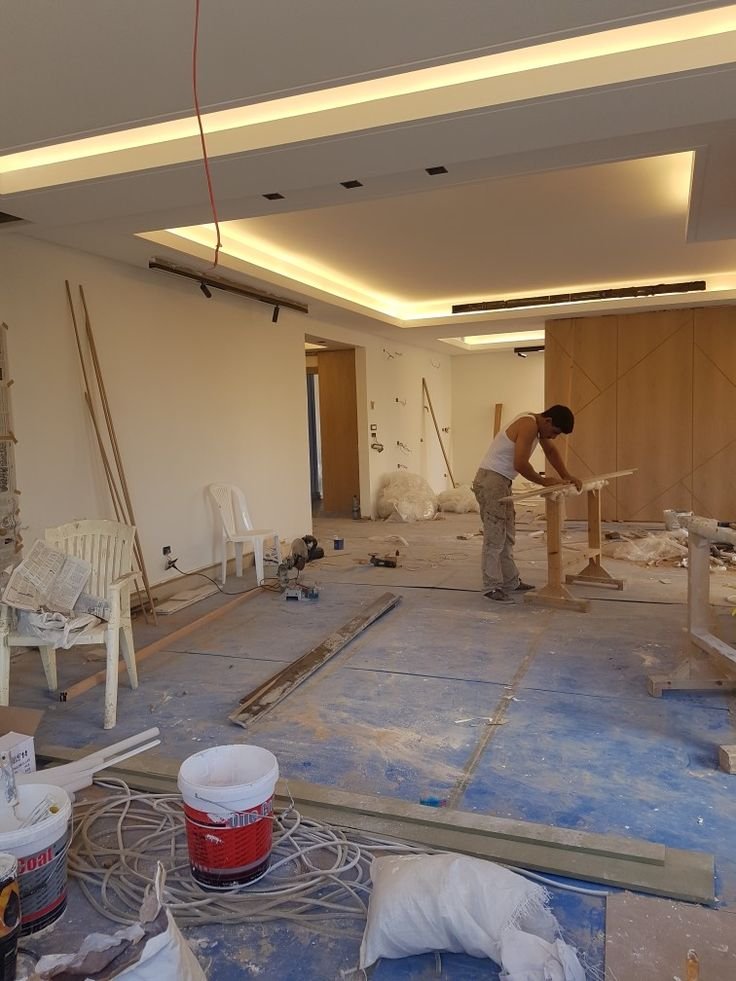 أسقف معلقة بإضاءة مخفية